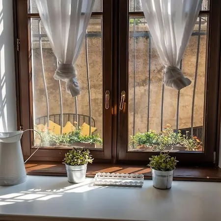 Spacious In Strategic Location -