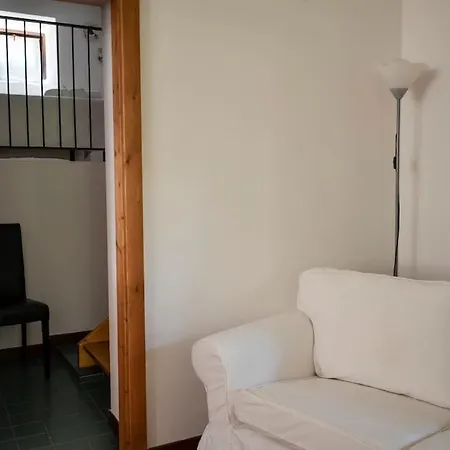 아파트 Spacious In Strategic Location -