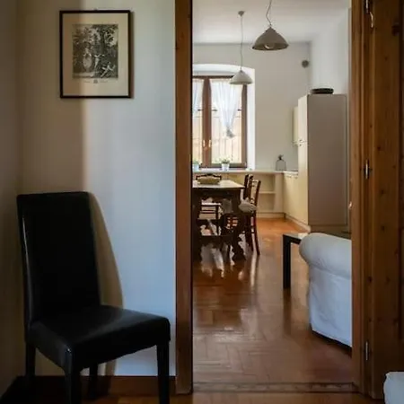 Spacious In Strategic Location - Apartment