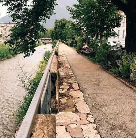 Spacious In Strategic Location - 公寓