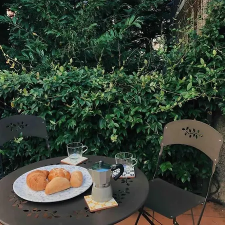 Spacious In Strategic Location - *