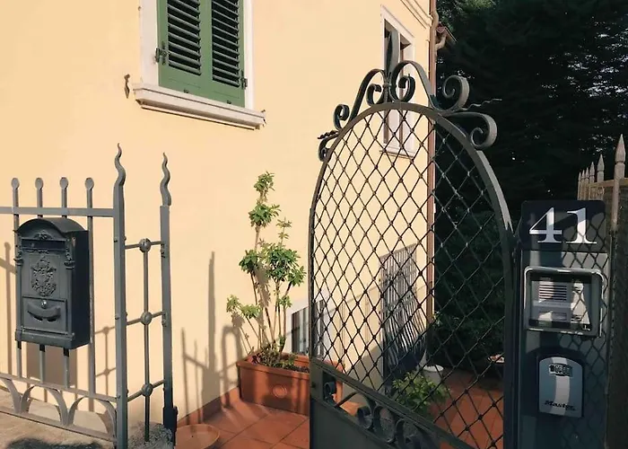 Spacious In Strategic Location -