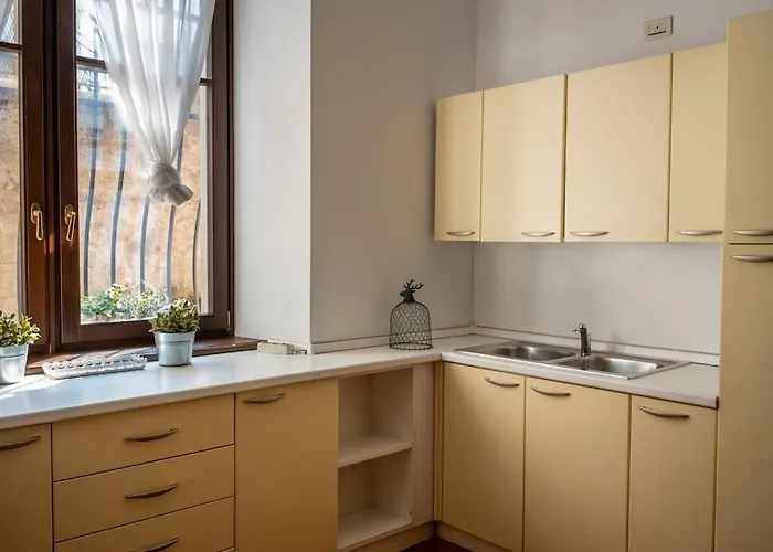 Spacious In Strategic Location - *