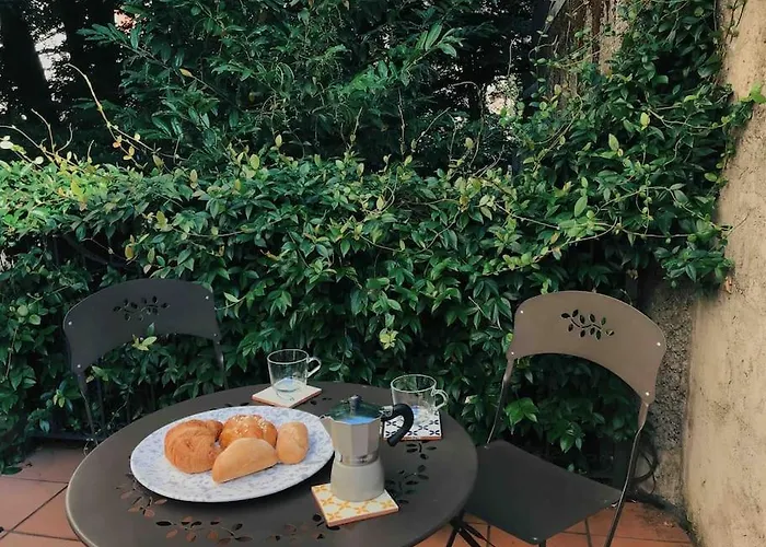 Spacious In Strategic Location - *